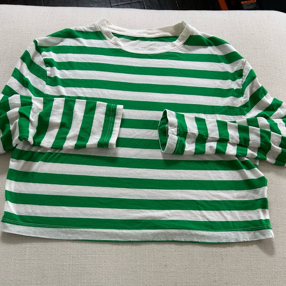 a new day womens Long Sleeve Green and White Striped cropped tee size medium